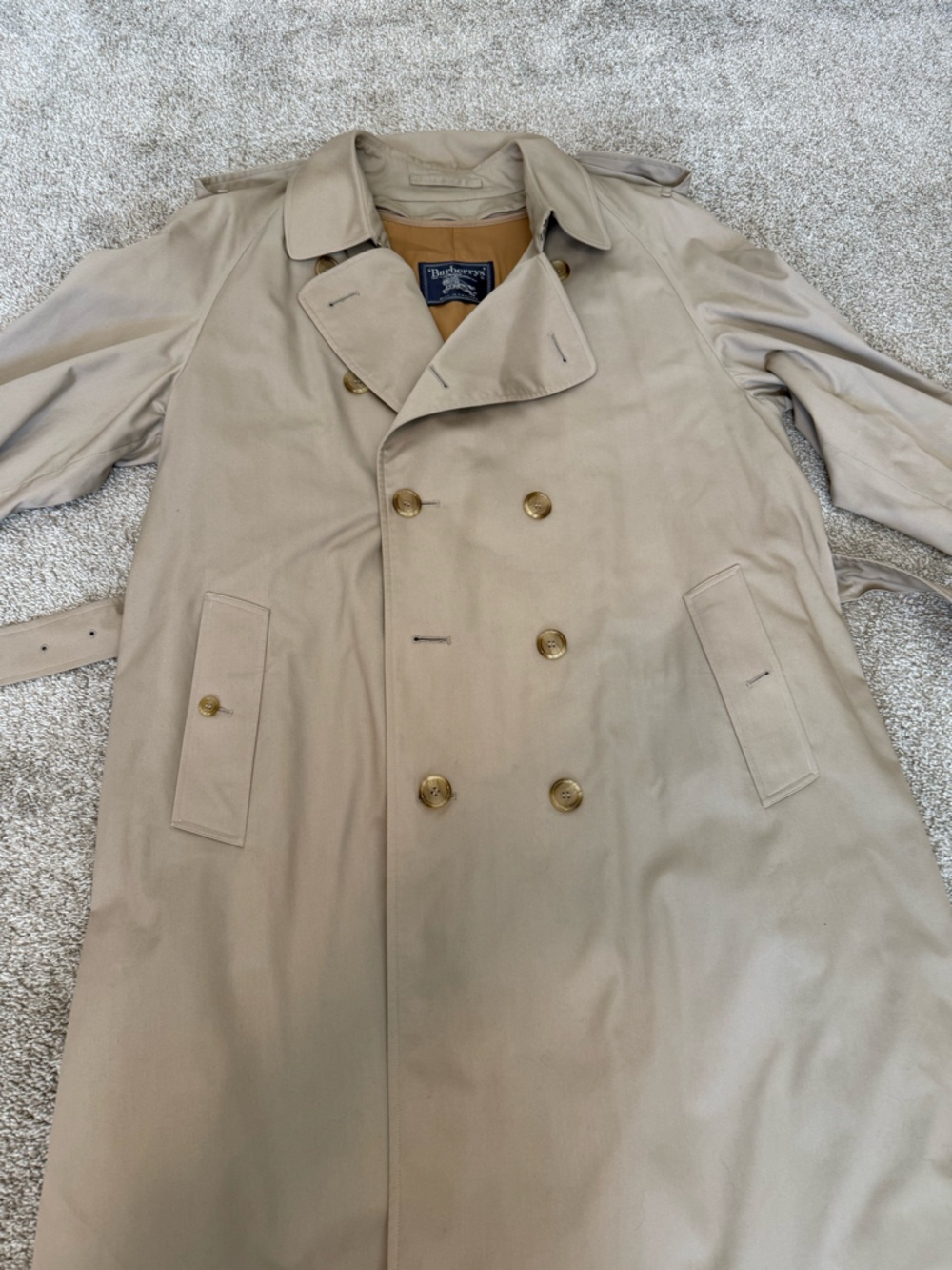 Authenic Vintage Burberry Tan Double-Breasted Trench Coat - Picture 2 of 16